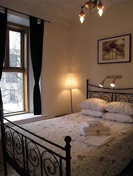 Gite University Bed And Breakfast Montreal Bed & Breakfast